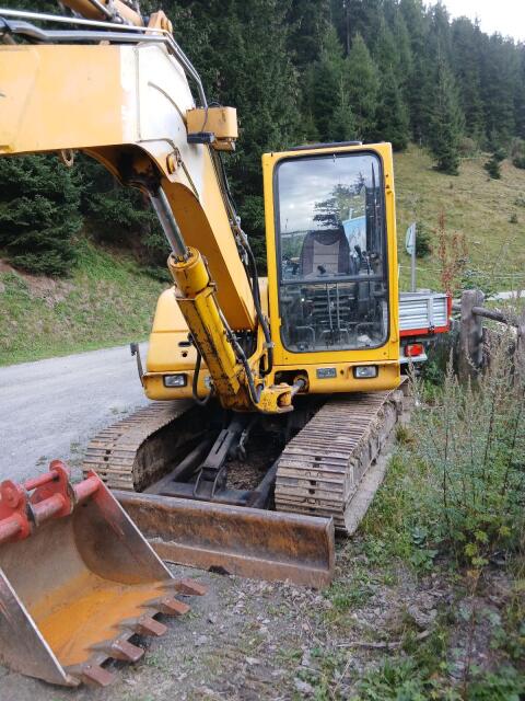 Komatsu Bagger PC75