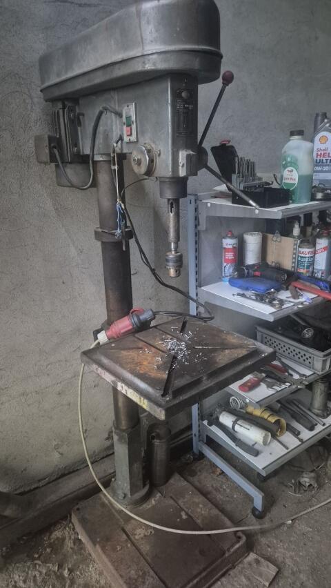 Säulenbohrmaschine KTF 22