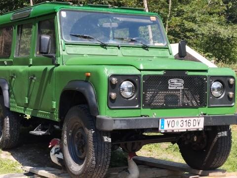 Land Rover Defender