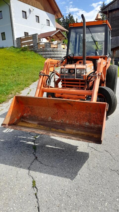 Kubota L2850