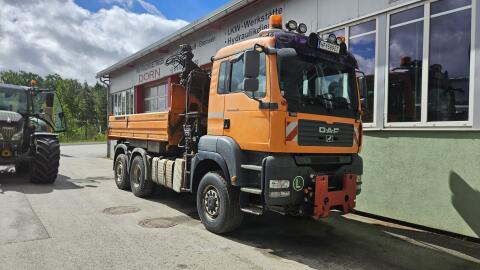 MAN Allrad-3-Seiten-Kipper mit Hiab 099 Frontladekran (Funk) Hiab 099 E4