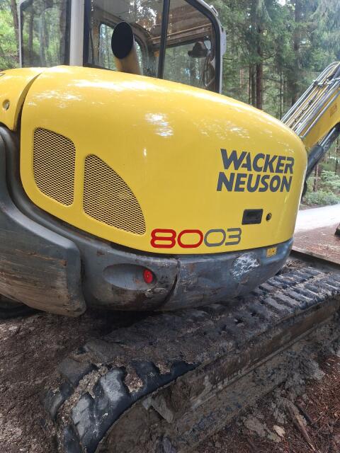 Neuson 8003