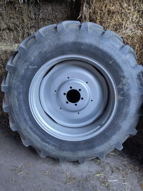 Kompletträder 420/85 R34