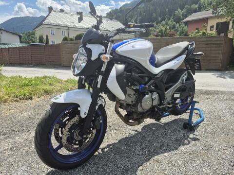 Suzuki Gladius 650 Leichtmotorrad