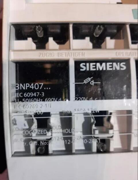 Neue Sicherungs-Steckeinheit Siemens 3NP407