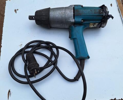 Defekter Schlagschrauber Makita