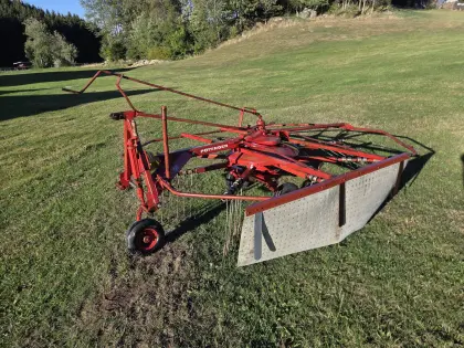 Schwader 301 U Pöttinger 301 U