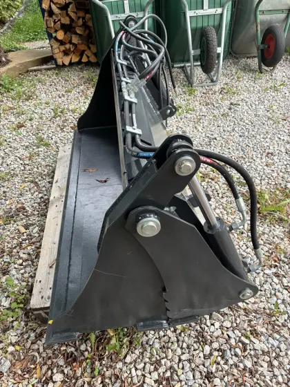 4-in-1-Schaufel