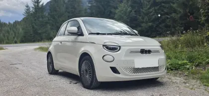 Fiat 500e 42 kWh Akku, CCS-Schnelllader