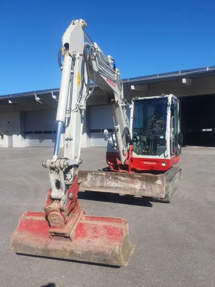 TAKEUCHI TB 260