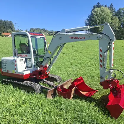 Takeuchi TB135 + Martin Löffelpaket
