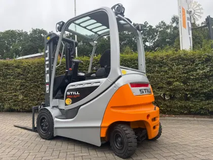 3 t Still RX60-30 el. Stapler Bj. 2015 in Top-Zustand