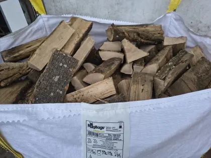 Ofenfertiges Brennholz