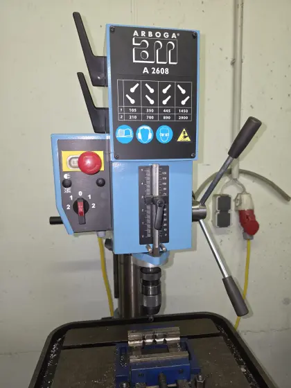 Bohrmaschine, Schraubstock, Zentrierkegel, mit Zubehör, Arboga A 2608