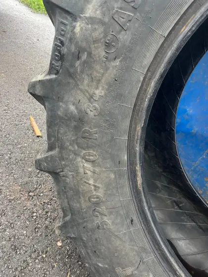 Reifen 520/70 R34, 2 Stk.