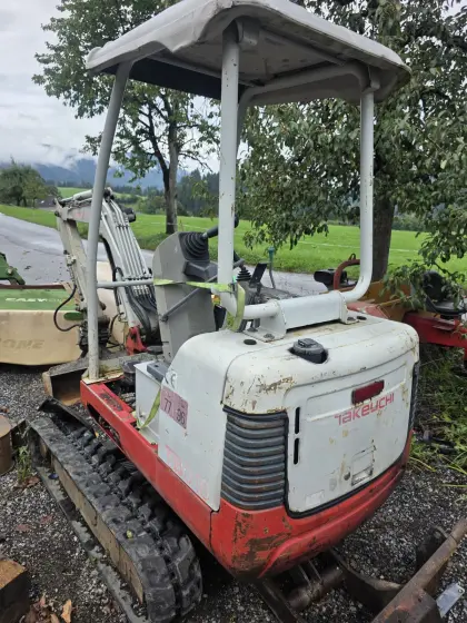 Takeuchi 016