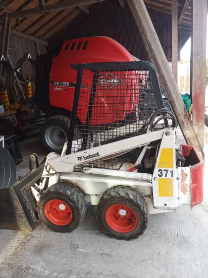 Bobcat M-371