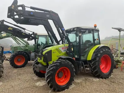 Claas Axos 310C