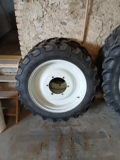 Kulturreifen 230/95R44 und 250/85R28