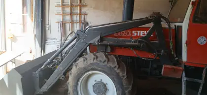 Frontlader mit Konsole Steyr 8120