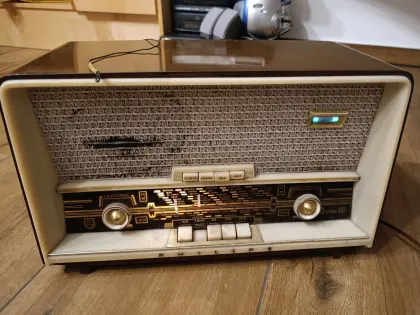 Röhrenradios Philips, funktioniert, guter Zustand