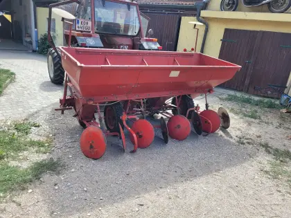 Erdäpfelleger Kartoffellegemaschine Remprodex
