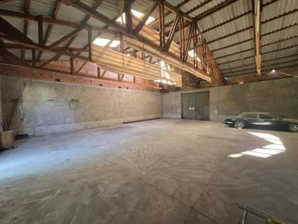 260 m² Halle zu vermieten in 2.402 Maria-Ellend