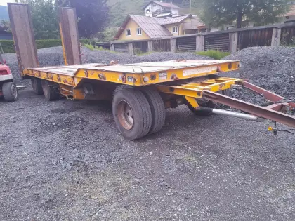 Schwarzmüller Tieflader