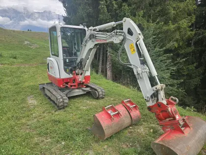 Takeuchi TB 225
