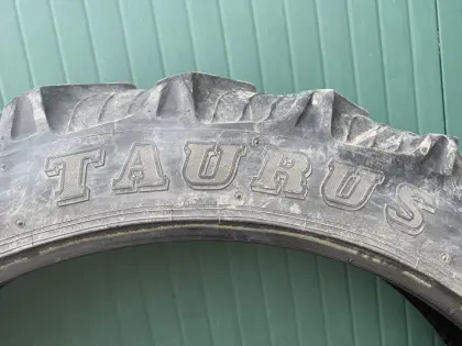 Pflegereifen Taurus 270/95 R48