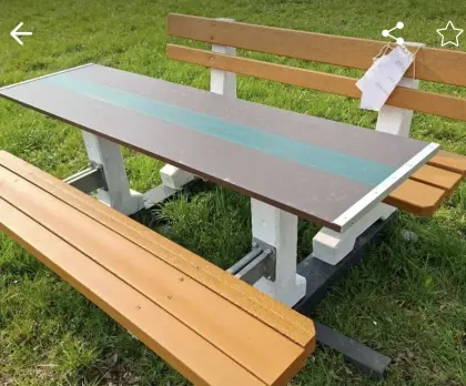 Wetterfeste Sitzbank