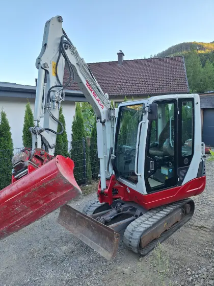 Takeuchi TB 228