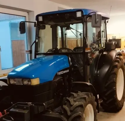 New Holland TN-D 55 mit wenig Bstd.