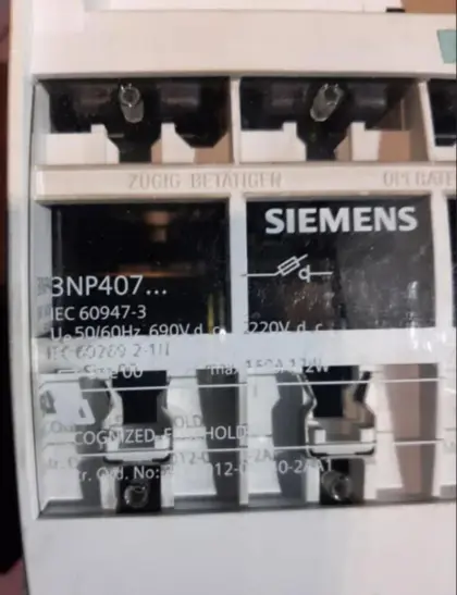 Neue Sicherungs-Steckeinheit Siemens 3NP407
