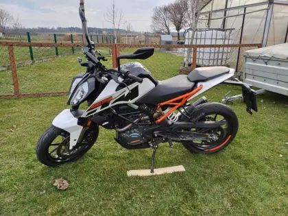 KTM Duke 125