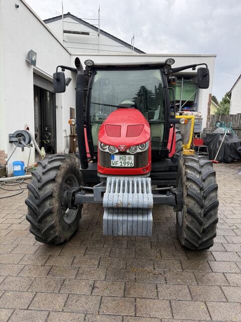 Massey Ferguson 5608 Dyna 4
