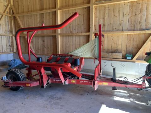 Ballenwickler Lely Attis 130 (Attis PT 130)