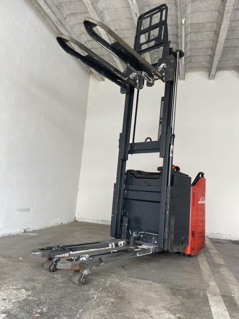 Stapler Linde D14 SP, Bj. 2019, 2 m 10 Hubhöhe, 1.400 kg Hub