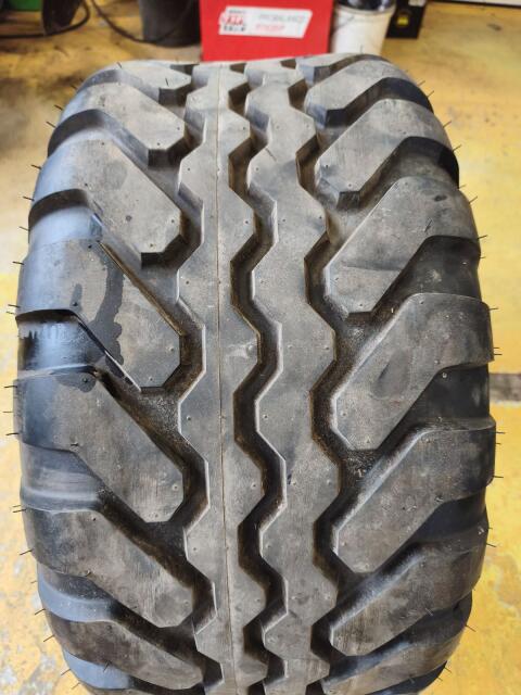 Reifen 380/55-17 Vredestein Flotation+