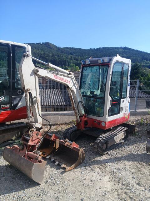 TB 016 Takeuchi