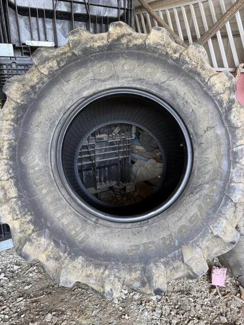 Trelleborg Reifen 900/60 R32