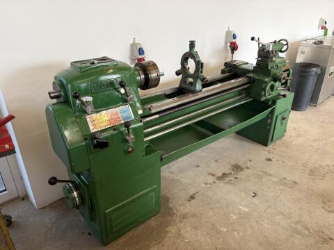 Voest Drehmaschine