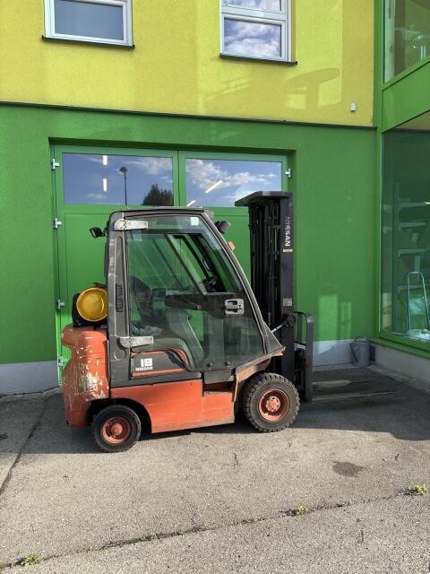 Nissan Gabelstapler 18