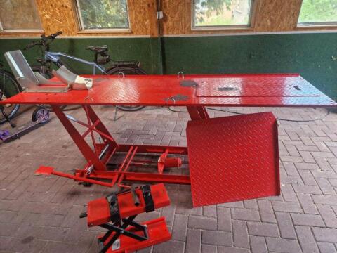 Motorrad-Hebebühne, Hebelift