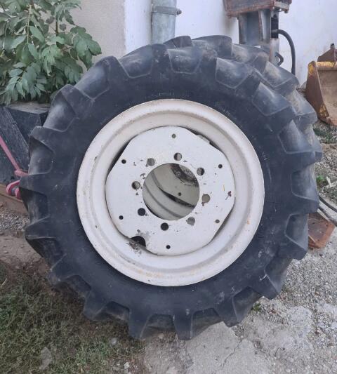 Steyr T80, T84, T86, T180 Original 24 Zoll Kompletträder