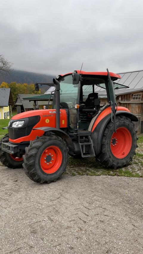 Kubota M 6060