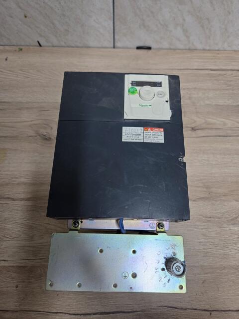 Schneider Electric Altivar 312 Frequenzumrichter ATV312HU55N