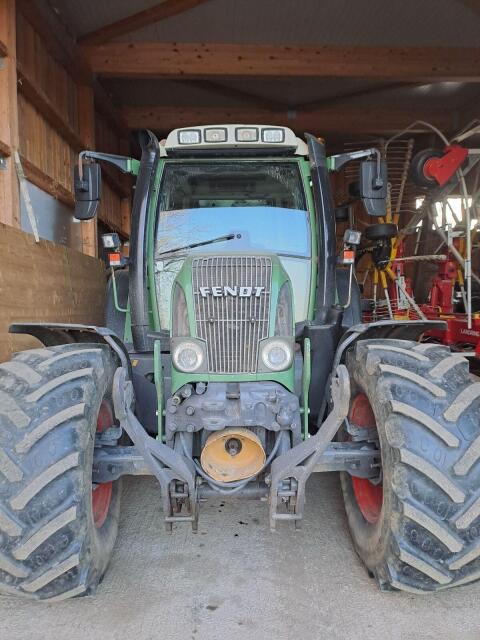 Fendt 410 Vario COM 1