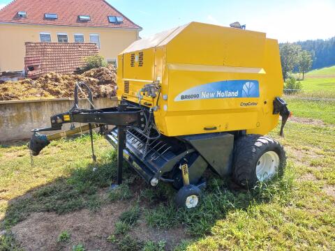 New Holland BR 6090