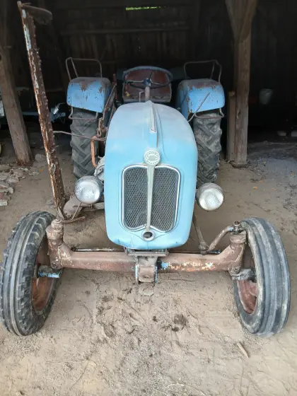 Oldtimer-Traktor Warchalowski WT40